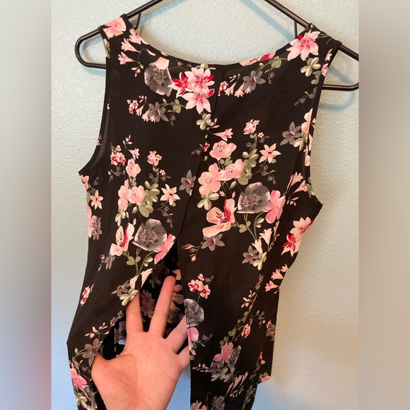 Dark floral open back top from Express - Picture 3 of 4